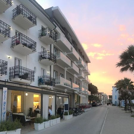 Hotel Baia Marina Купра Маритима Екстериор снимка