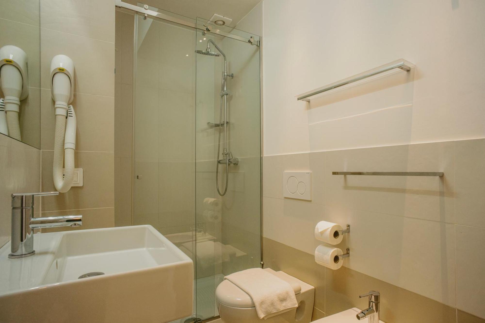 Hotel Baia Marina Купра Маритима Екстериор снимка