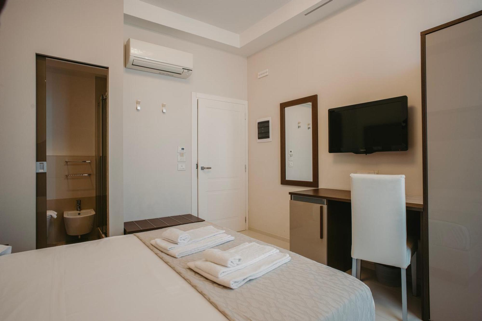Hotel Baia Marina Купра Маритима Екстериор снимка
