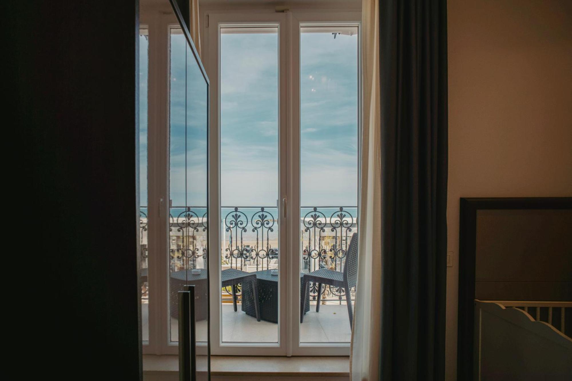 Hotel Baia Marina Купра Маритима Екстериор снимка