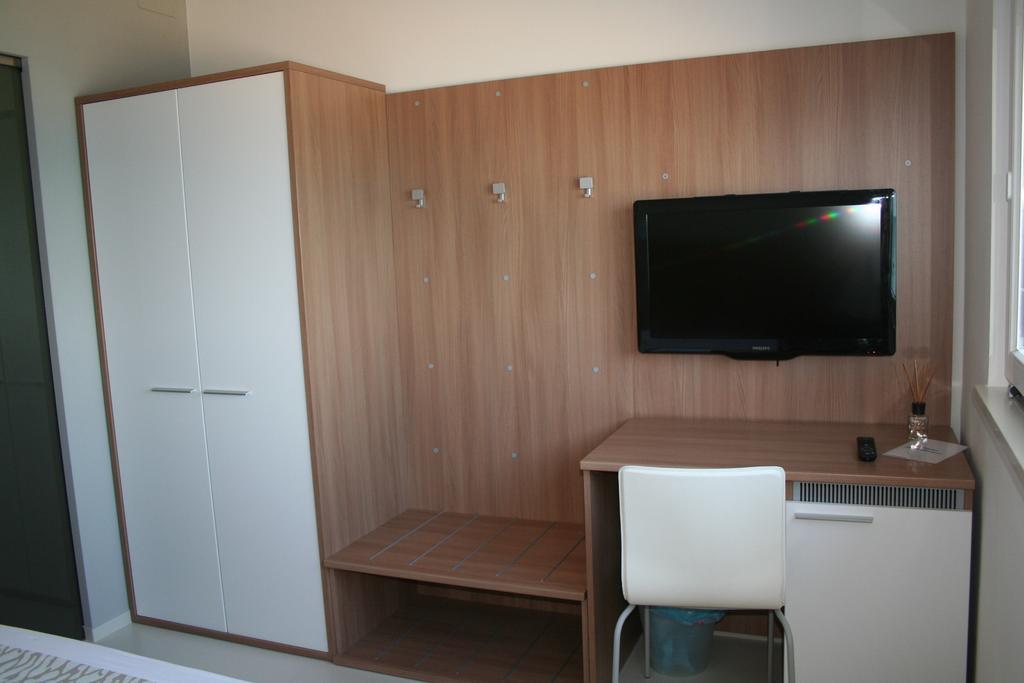 Hotel Baia Marina Купра Маритима Екстериор снимка