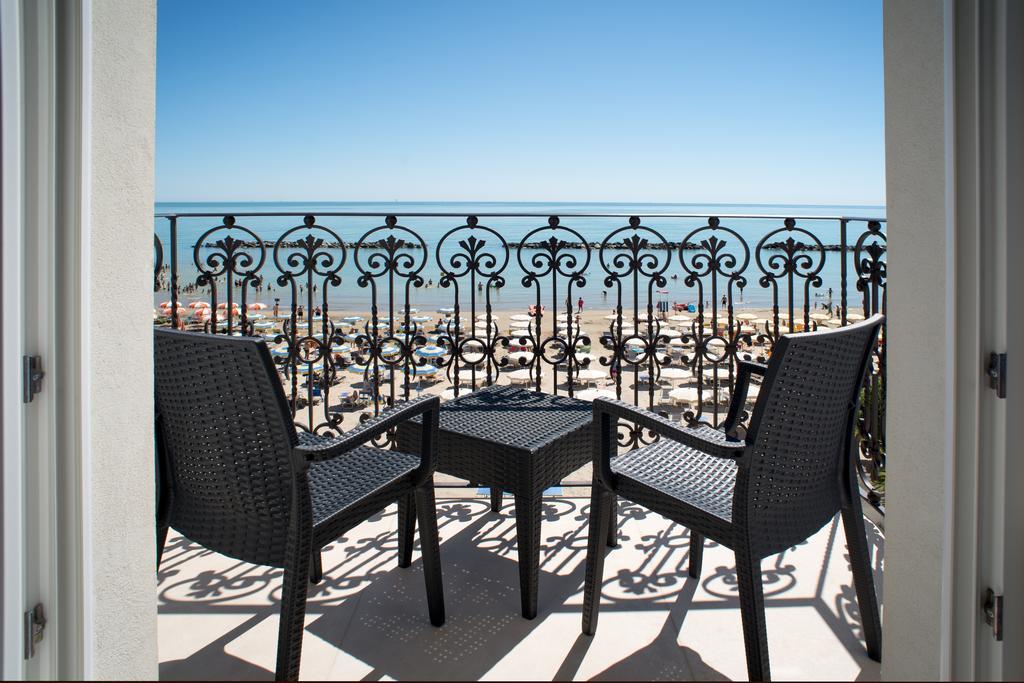 Hotel Baia Marina Купра Маритима Екстериор снимка